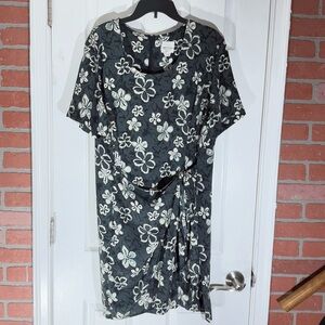 BENTLEY Floral Dark Gray Black and White Tie Wrap Knee Dress Sz XL/12